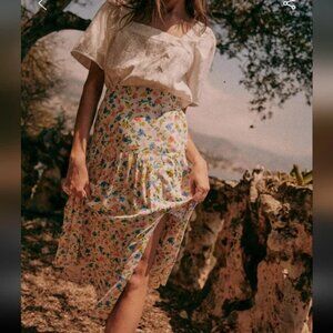 SEZANE TAMMIE midi SKIRT Pastel Mini flowers white floral Size 34 US 2